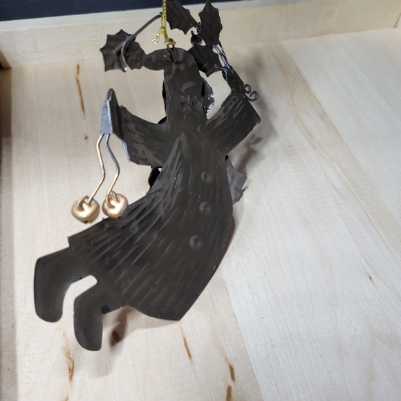 Set of 2 Santa Claus Metal Christmas Ornaments, Jumping Santa and Standing Santa - Picture 6 of 11